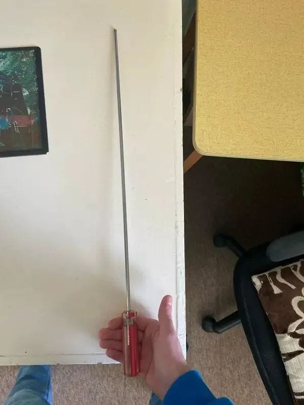 Half-meter long screwdriver