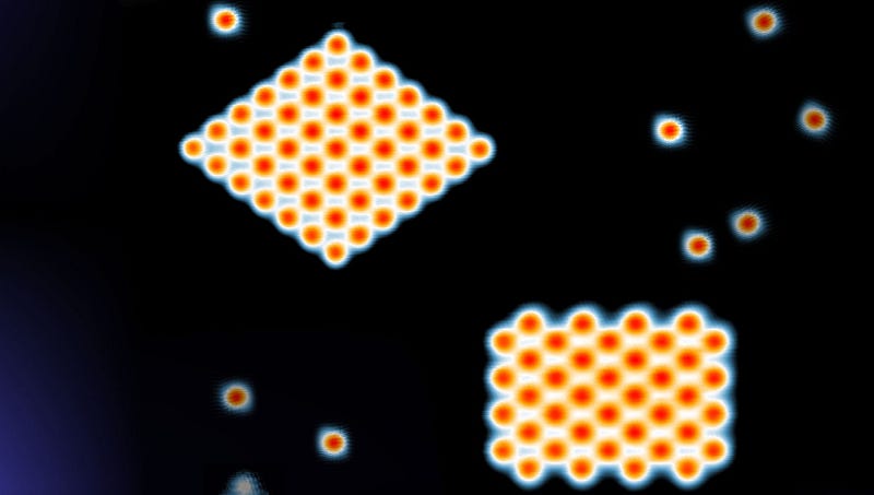 Scanning tunneling microscope image of superconducting structures